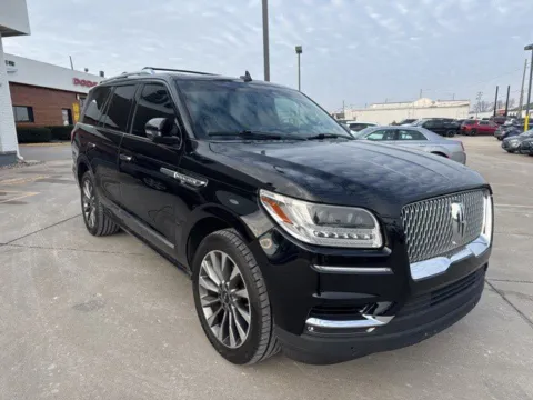 Photos of 2018 Lincoln Navigator Select for sale in Chillicothe, MO at MAG CDJR