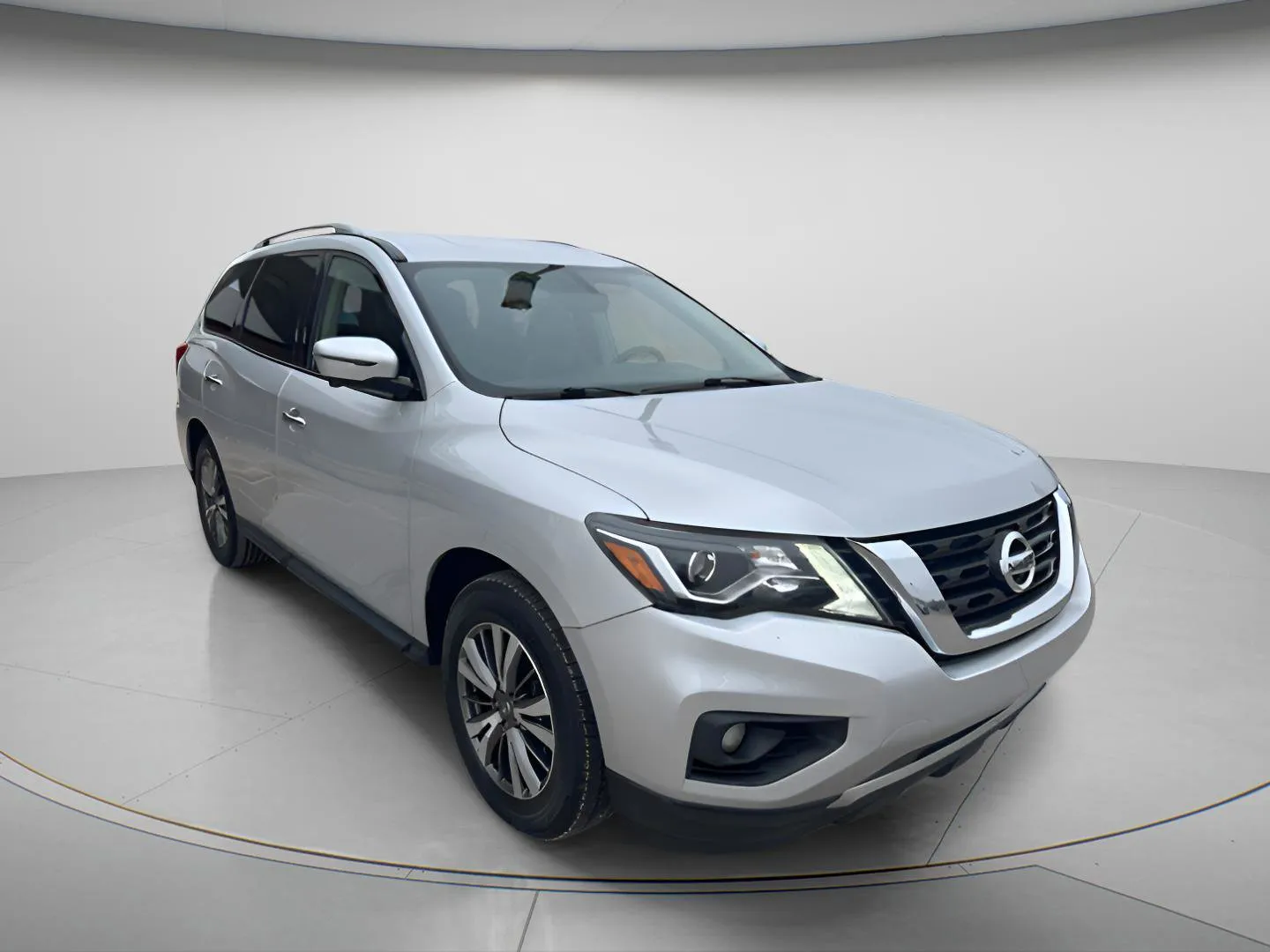 2019 Nissan Pathfinder SL's photo