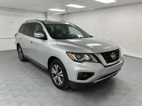 Silver 2019 Nissan Pathfinder SL for sale in Chillicothe, MO