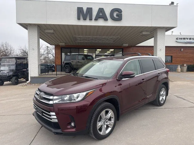 2019 Toyota Highlander Limited's photo