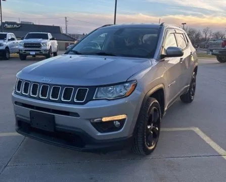 Photos of 2019 Jeep Compass Latitude for sale in Chillicothe, MO at MAG CDJR