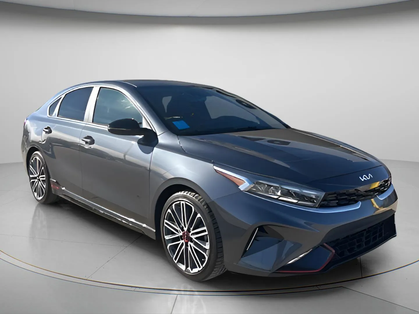 2022 Kia FORTE GT's photo