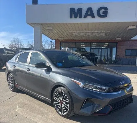 2022 Kia FORTE GT's photo