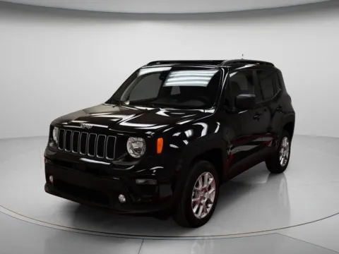 More photos of 2023 Jeep Renegade Latitude at MAG CDJR, MO