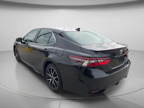 More photos of 2023 Toyota Camry SE at MAG CDJR, MO