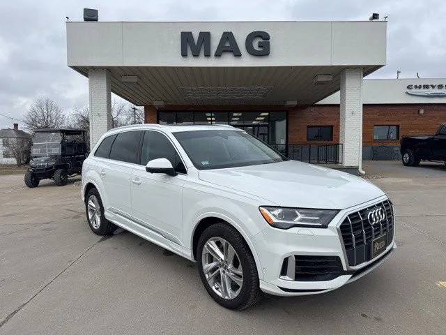 2020 Audi Q7 Premium Plus's photo