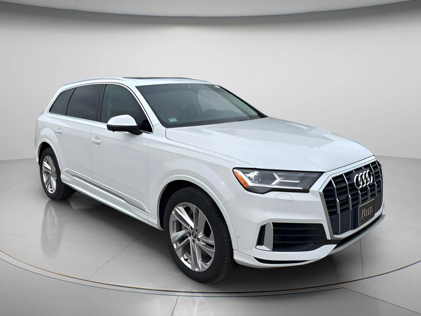 2020 Audi Q7 Premium Plus's photo