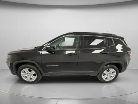 More photos of 2022 Jeep Compass Latitude at MAG CDJR, MO