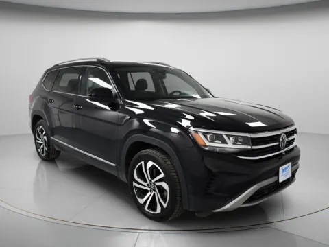 Photos of 2021 Volkswagen Atlas 3.6L V6 SEL Premium for sale in Chillicothe, MO at MAG CDJR