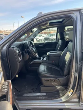 More photos of 2019 GMC Sierra 1500 SLT at MAG CDJR, MO