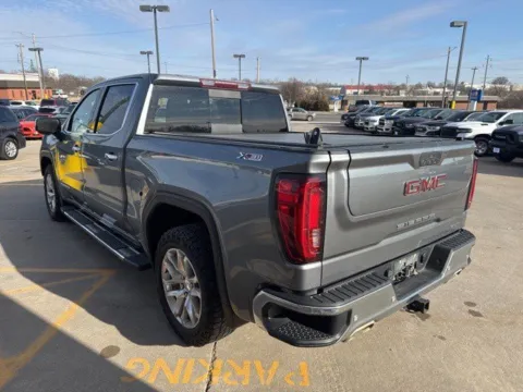 More photos of 2019 GMC Sierra 1500 SLT at MAG CDJR, MO