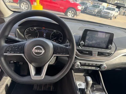 Another view of 2024 Nissan Altima 2.5 SV for sale in Chillicothe, MO at MAG CDJR