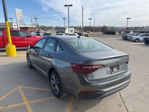 More photos of 2024 Volkswagen Jetta SE at MAG CDJR, MO