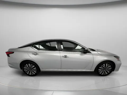 More photos of 2024 Nissan Altima 2.5 SV at MAG CDJR, MO