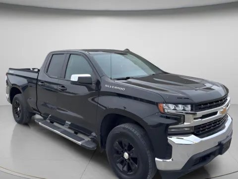 Black 2019 Chevrolet Silverado 1500 LT for sale in Chillicothe, MO