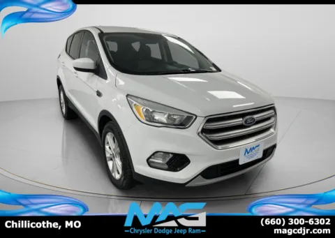 White 2017 Ford Escape SE for sale in Chillicothe, MO