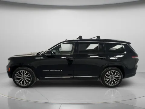 More photos of 2021 Jeep Grand Cherokee L Summit Reserve at MAG CDJR, MO