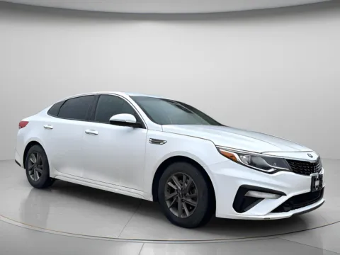White 2020 Kia Optima LX for sale in Chillicothe, MO
