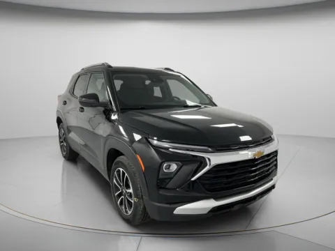 Photos of 2025 Chevrolet Trailblazer LT for sale in Chillicothe, MO at MAG CDJR