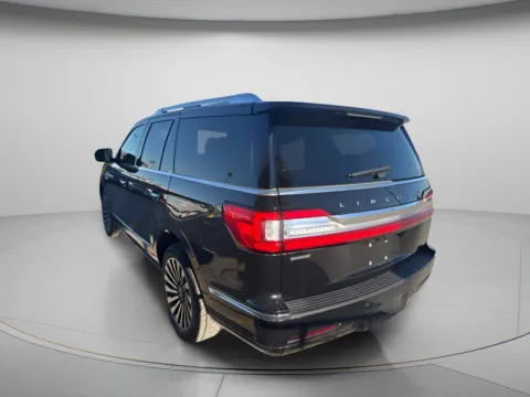 More photos of 2019 Lincoln Navigator Reserve at MAG CDJR, MO