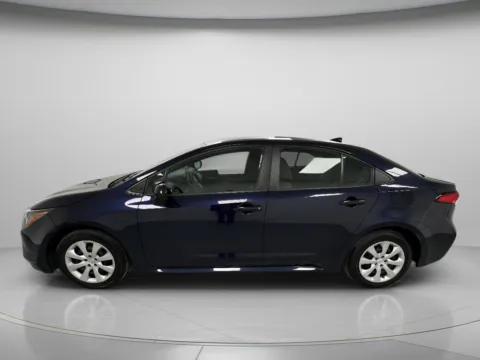 More photos of 2020 Toyota Corolla LE at MAG CDJR, MO