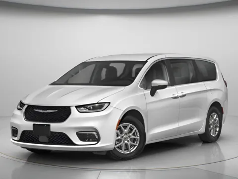 Photos of 2023 Chrysler Pacifica Touring L for sale in Chillicothe, MO at MAG CDJR