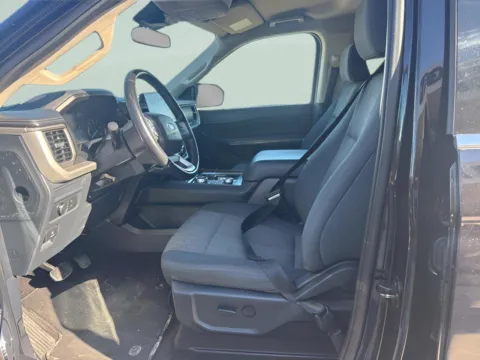 More photos of 2022 Ford Expedition XLT at MAG CDJR, MO