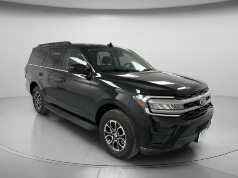 Photos of 2022 Ford Expedition XLT for sale in Chillicothe, MO at MAG CDJR