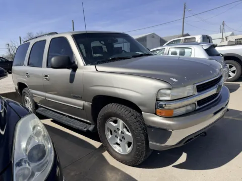 Gray 2001 Chevrolet Tahoe LT for sale in Chillicothe, MO