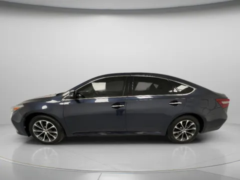 More photos of 2016 Toyota Avalon Limited at MAG CDJR, MO