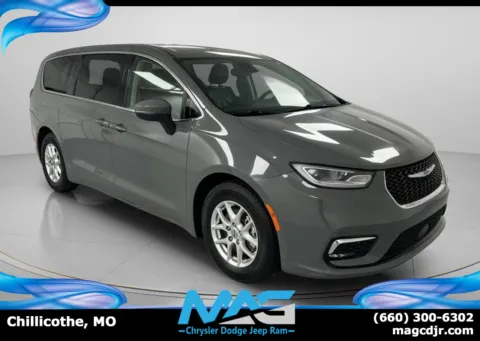 Gray 2023 Chrysler Pacifica Touring L for sale in Chillicothe, MO