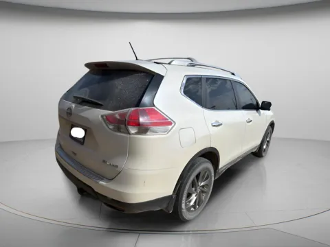 More photos of 2015 Nissan Rogue SL at MAG CDJR, MO