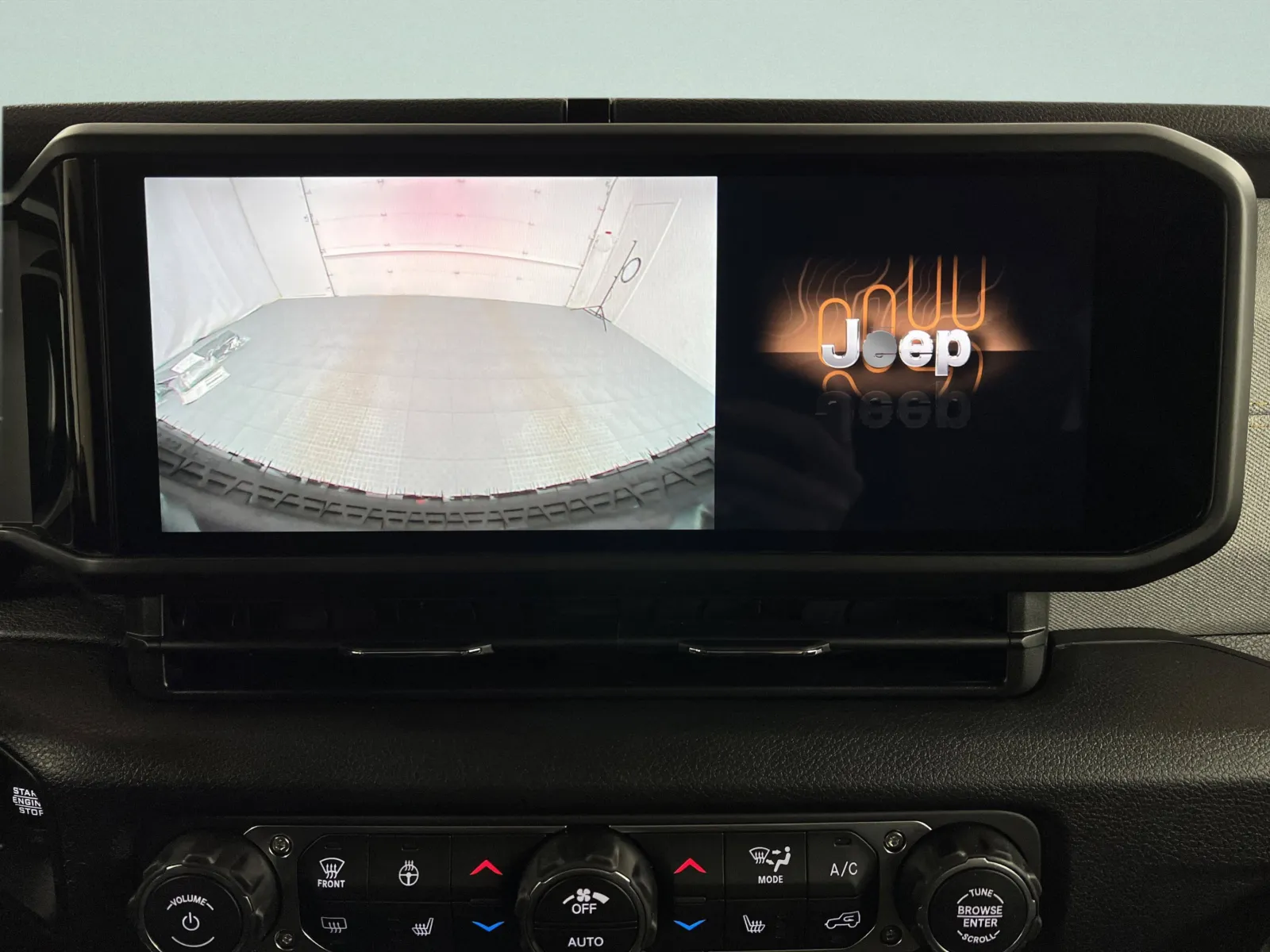 2026 Jeep Wrangler 4-Door Willys - Photo 19