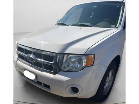 White 2012 Ford Escape XLS for sale in Chillicothe, MO