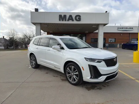 White 2020 Cadillac XT6 FWD Premium Luxury for sale in Chillicothe, MO