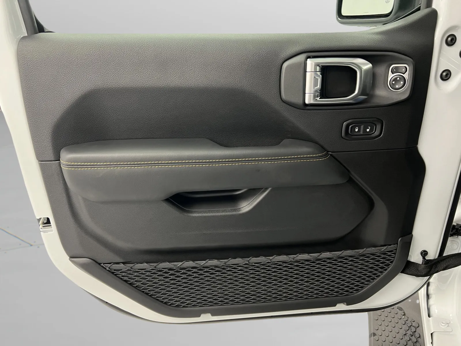 2026 Jeep Wrangler 4-Door Sahara - Photo 14