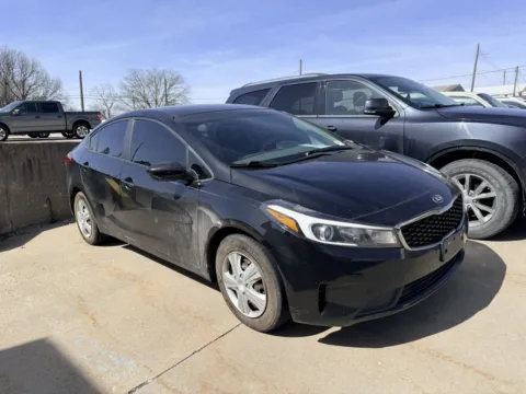 Black 2017 Kia Forte LX for sale in Chillicothe, MO