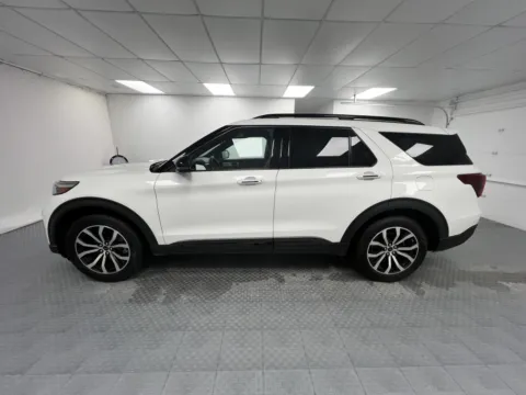 More photos of 2020 Ford Explorer ST at MAG CDJR, MO