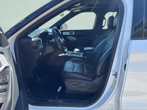 More photos of 2020 Ford Explorer ST at MAG CDJR, MO