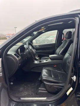 More photos of 2020 Jeep Grand Cherokee Limited at MAG CDJR, MO