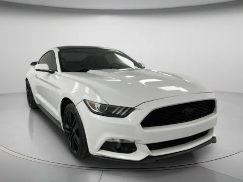 White 2017 Ford Mustang EcoBoost Premium for sale in Chillicothe, MO