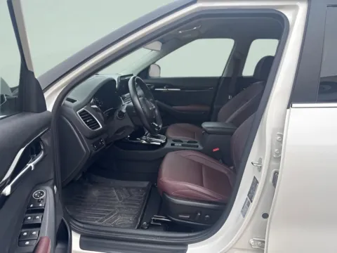 More photos of 2023 Kia Seltos SX at MAG CDJR, MO