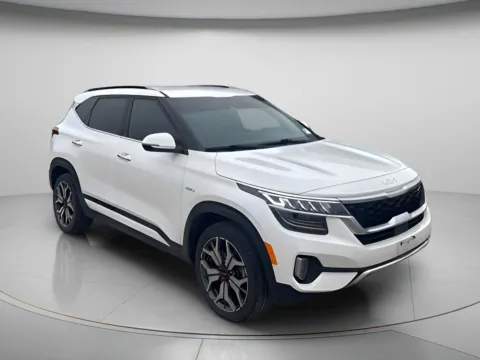 White 2023 Kia Seltos SX for sale in Chillicothe, MO