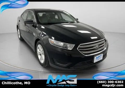 Black 2016 Ford Taurus SE for sale in Chillicothe, MO