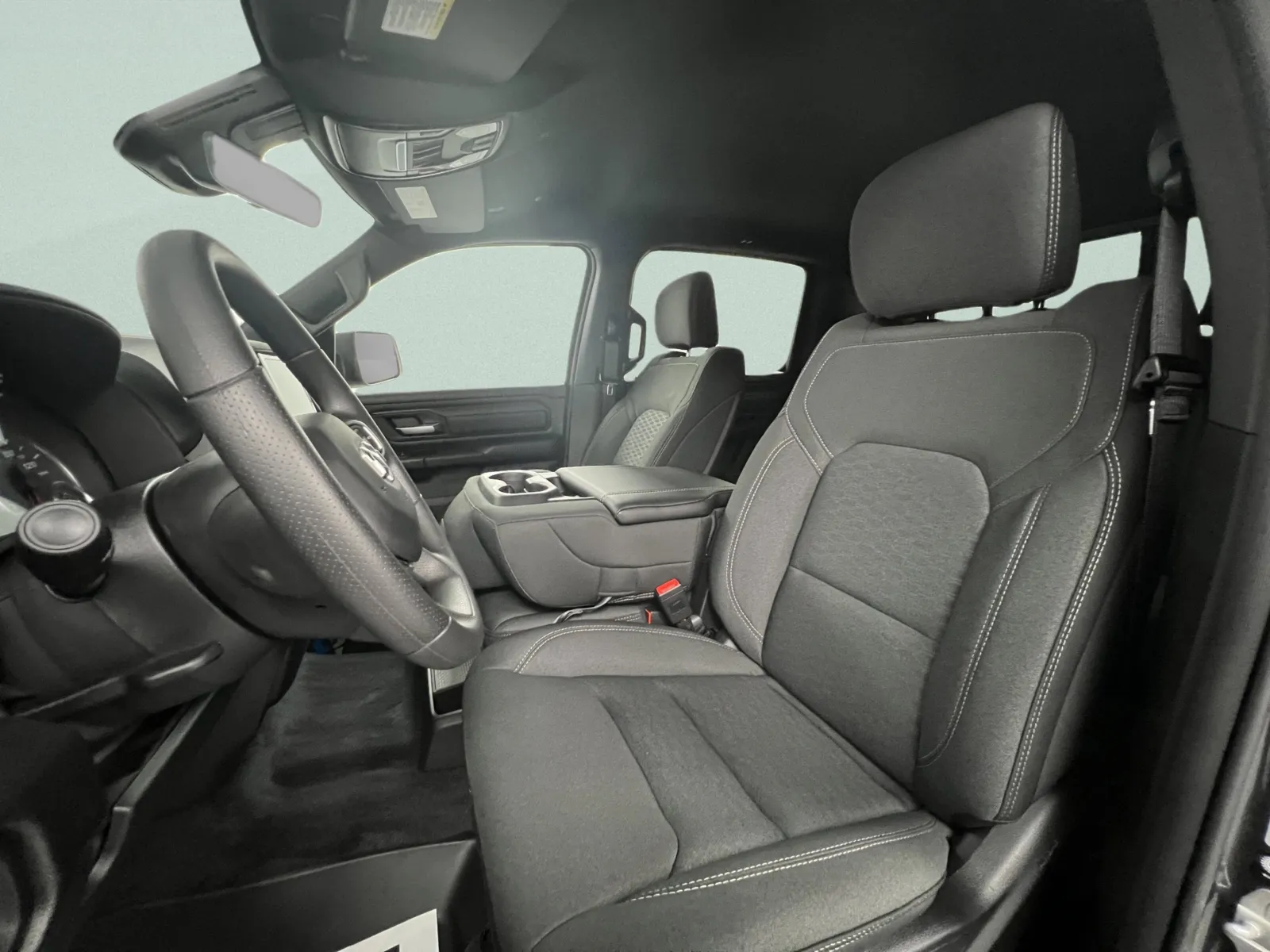 2026 RAM 1500 Warlock - Photo 16