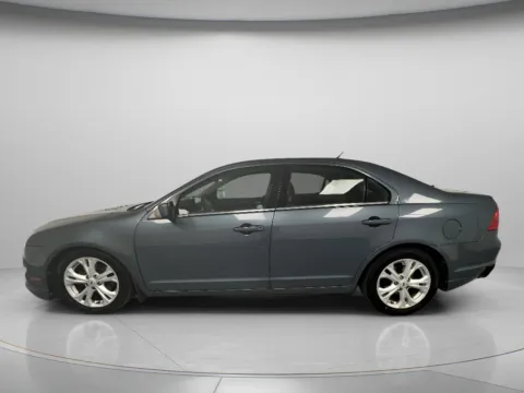 More photos of 2012 Ford Fusion SE at MAG CDJR, MO