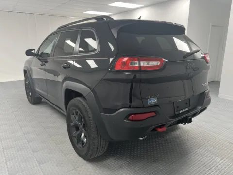 More photos of 2015 Jeep Cherokee Trailhawk at MAG CDJR, MO