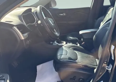 More photos of 2015 Jeep Cherokee Trailhawk at MAG CDJR, MO