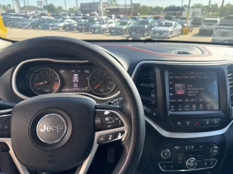 Another view of 2015 Jeep Cherokee Trailhawk for sale in Chillicothe, MO at MAG CDJR
