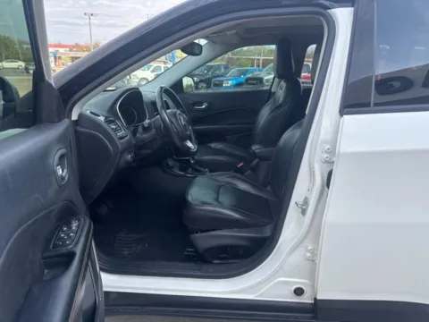 More photos of 2018 Jeep Compass Limited at MAG CDJR, MO